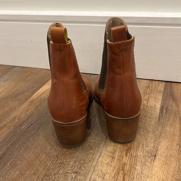 Cognac Chelsea Boot - Picture 4 of 5